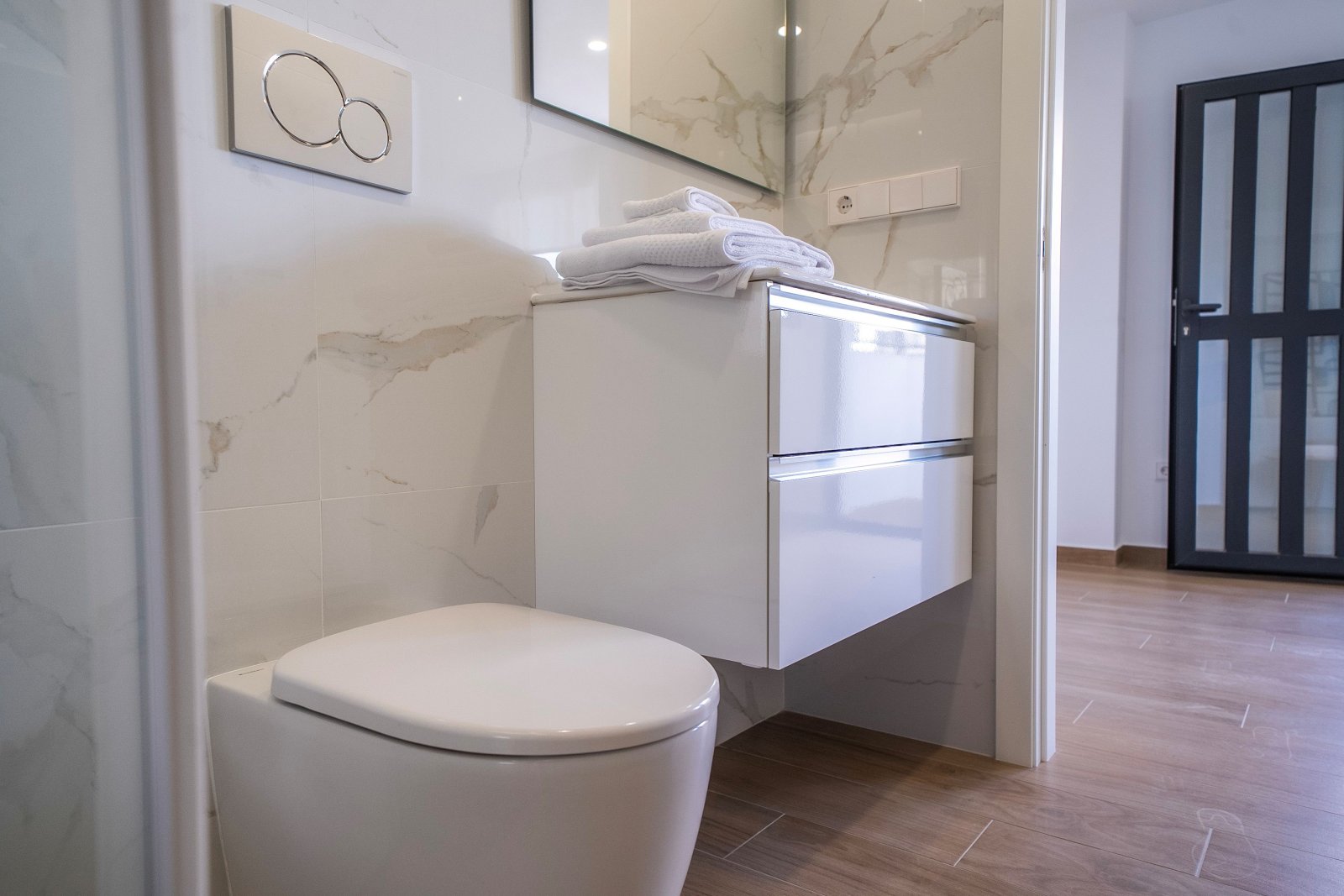 In der charmanten Stadt Algorfa gelegen, bietet diese exklusive Wohnanlage eine Auswahl an Häusern, die unterschiedlichen Bedürfnissen und Lebensstil