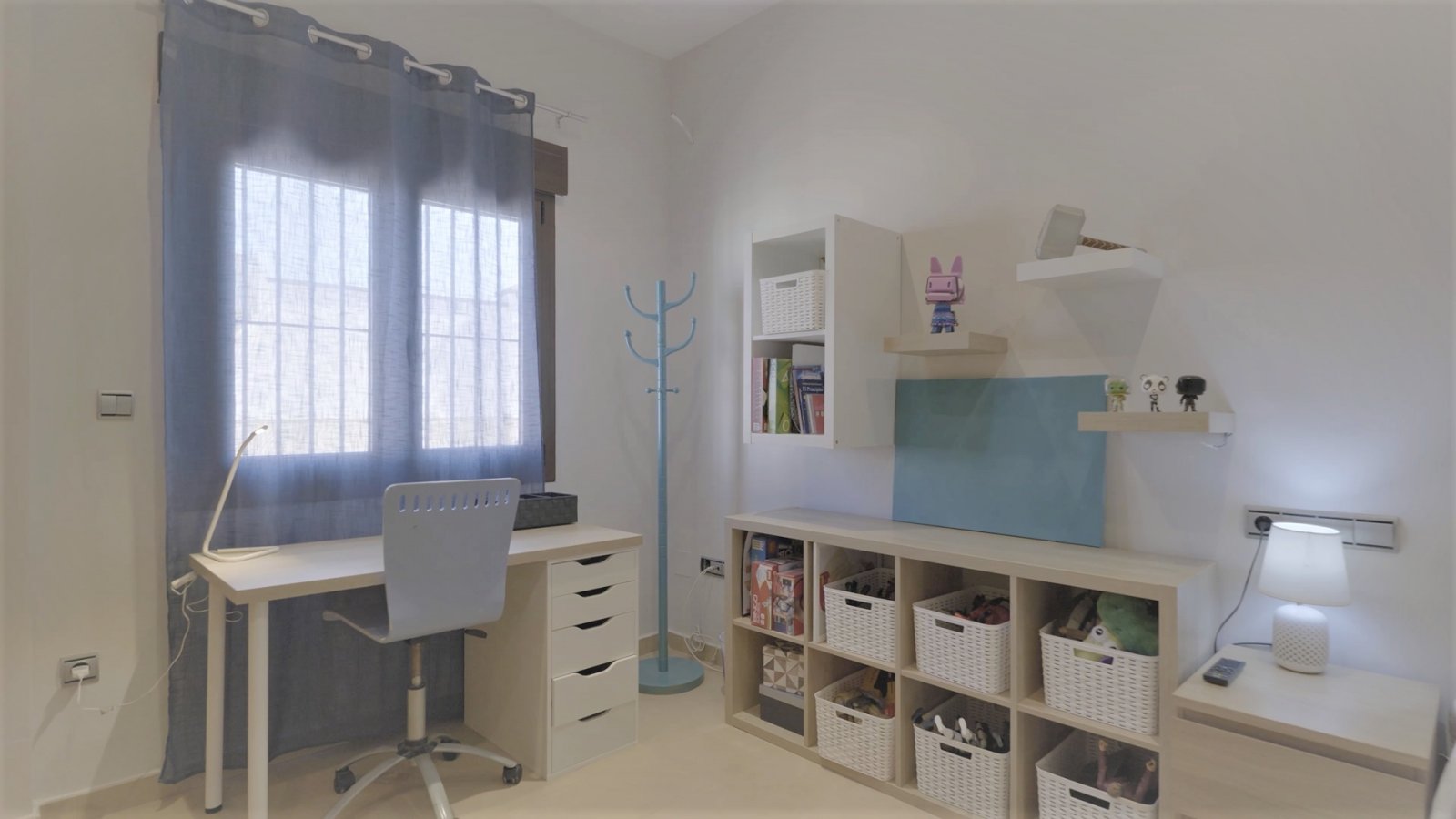 In der ruhigen Gegend von Jerónimo und Avileses gelegen, bietet diese exklusive Villa eine ideale Umgebung für diejenigen, die ein Zuhause in einer f