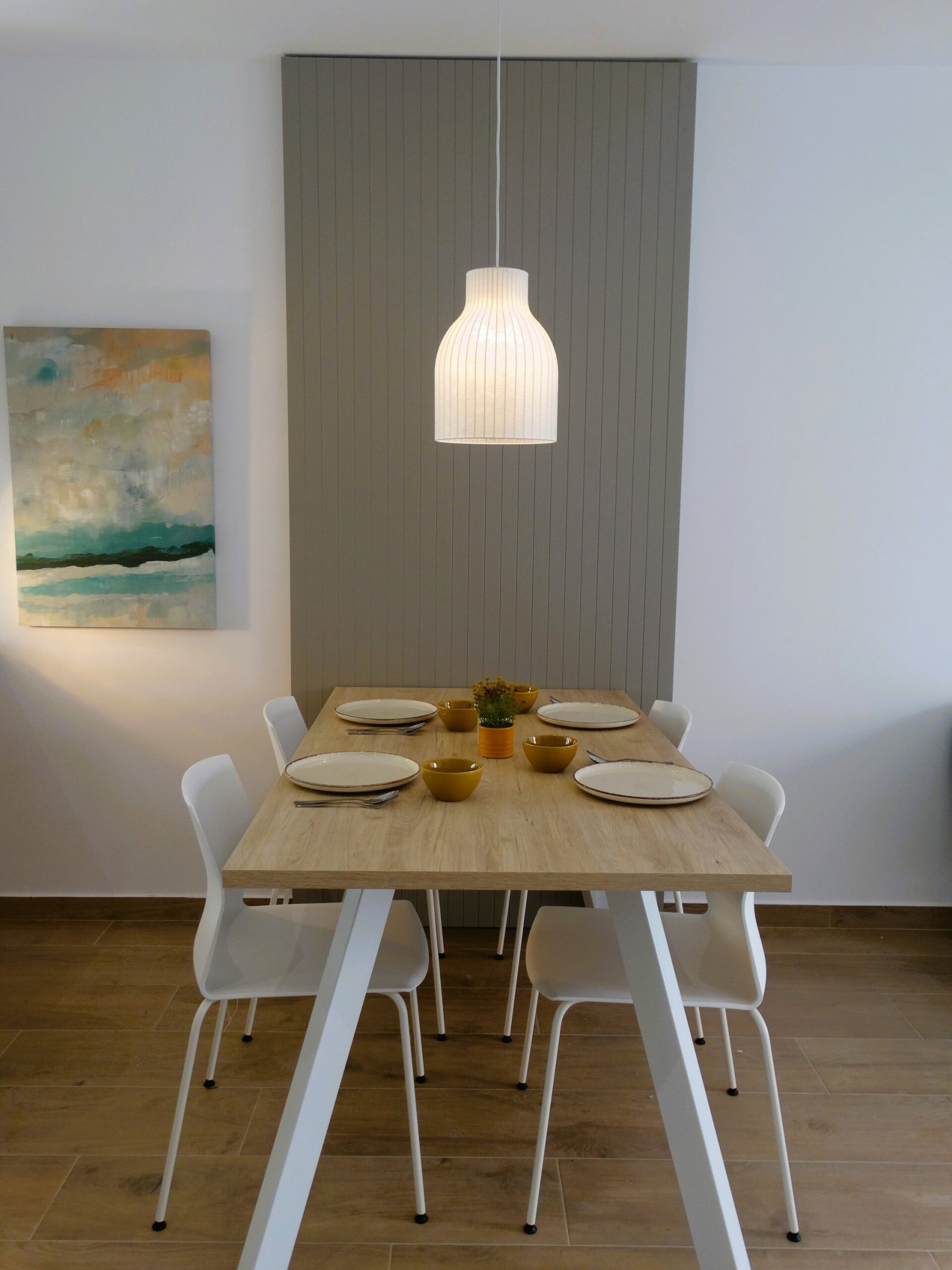 Im charmanten Ort Pilar de la Horadada gelegen, bietet diese Wohnanlage eine Auswahl von 28 Bungalows, die darauf ausgelegt sind, die Bedürfnisse der