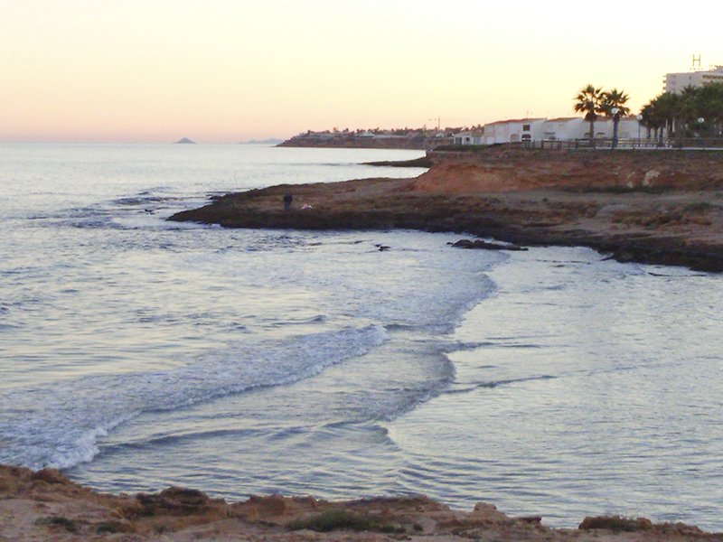 In der schönen Stadt Torrevieja gelegen, bietet diese exklusive Residenz eine perfekte Kombination aus Komfort und Stil. Mit nur zwei verfügbaren Imm