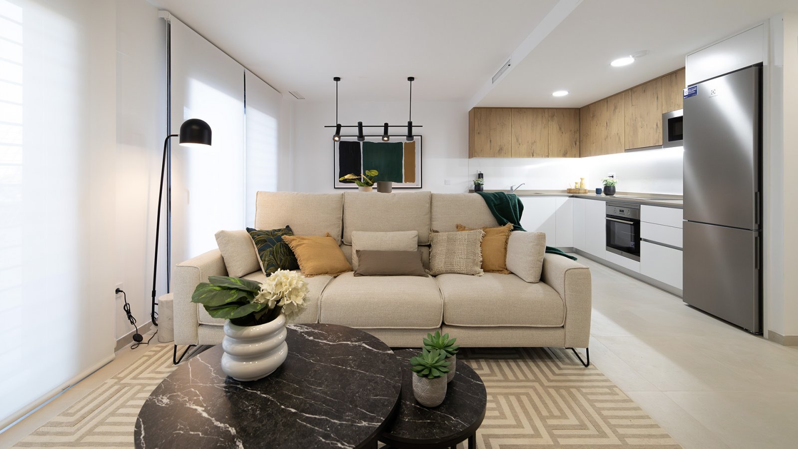 In der schönen Stadt Torrevieja gelegen, bietet diese exklusive Residenz eine perfekte Kombination aus Komfort und Stil. Mit nur zwei verfügbaren Imm