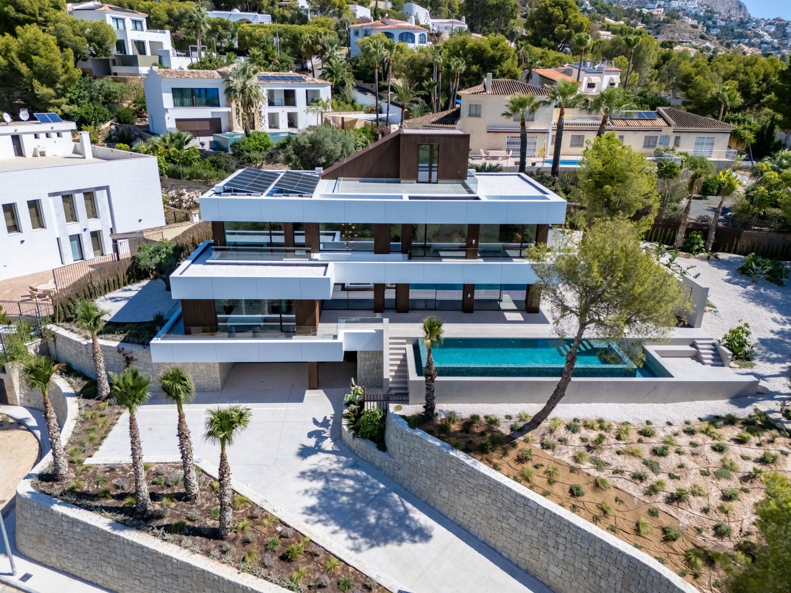  Komplett fertiggestellte Luxusimmobilie in Altea, mit Meerblick, in einer sehr ruhigen Gegend, gebaut nach Nachhaltigkeits- und Energieeffizienzstand