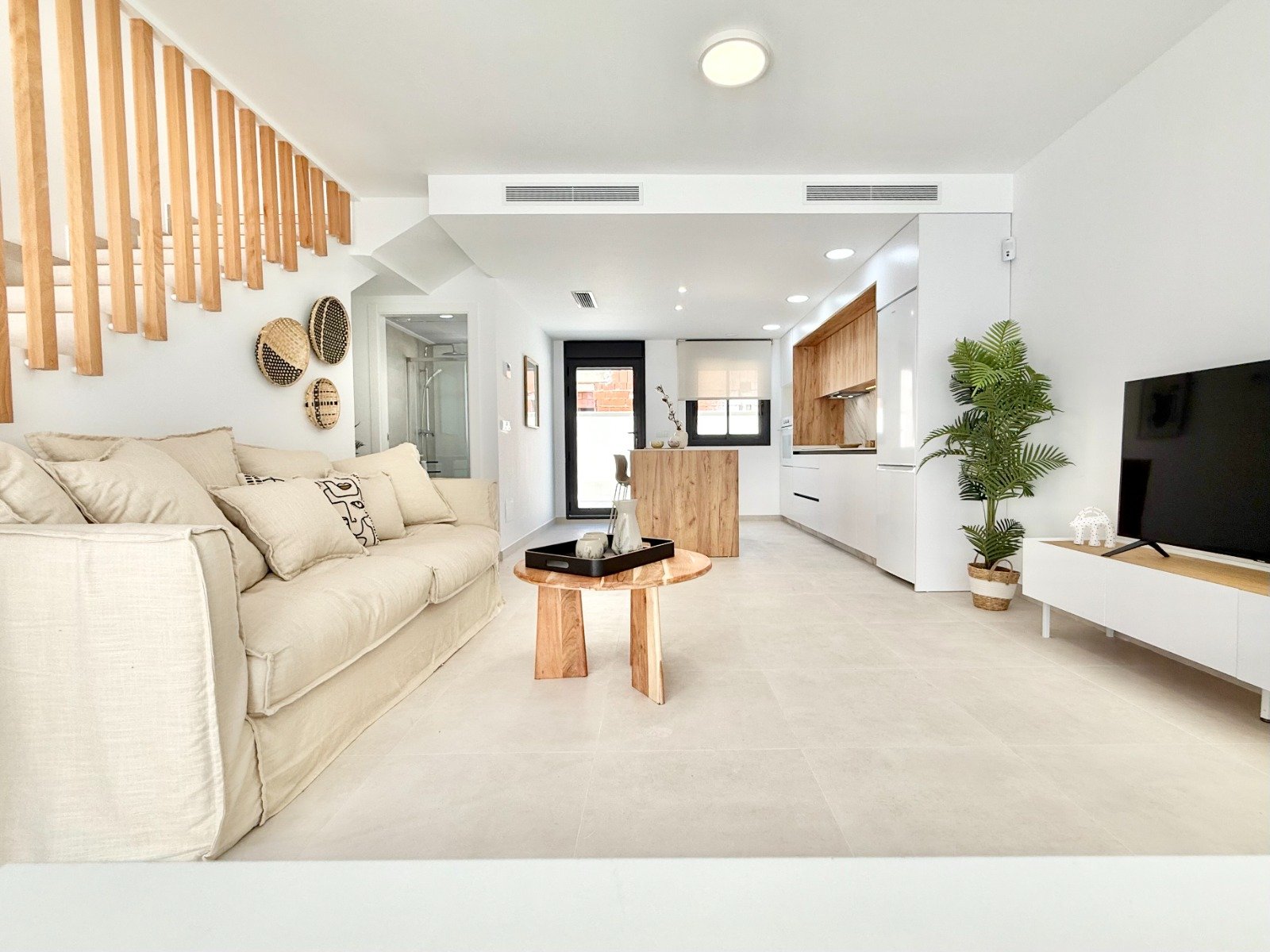 In der charmanten Ortschaft Cox gelegen, bietet diese Wohnanlage eine exklusive Auswahl an Bungalows, die für maximalen Komfort und Funktionalität en