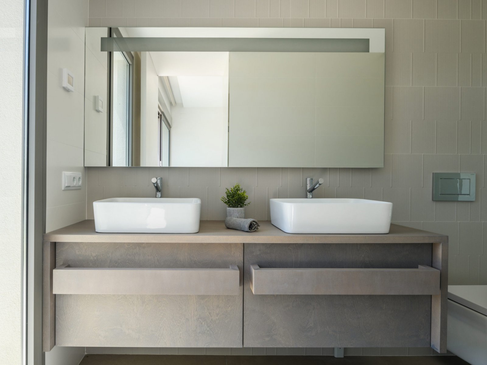 In der exklusiven Gegend von Dehesa de Campoamor gelegen, bietet diese Sammlung von 16 Immobilien eine privilegierte Umgebung für diejenigen, die ein