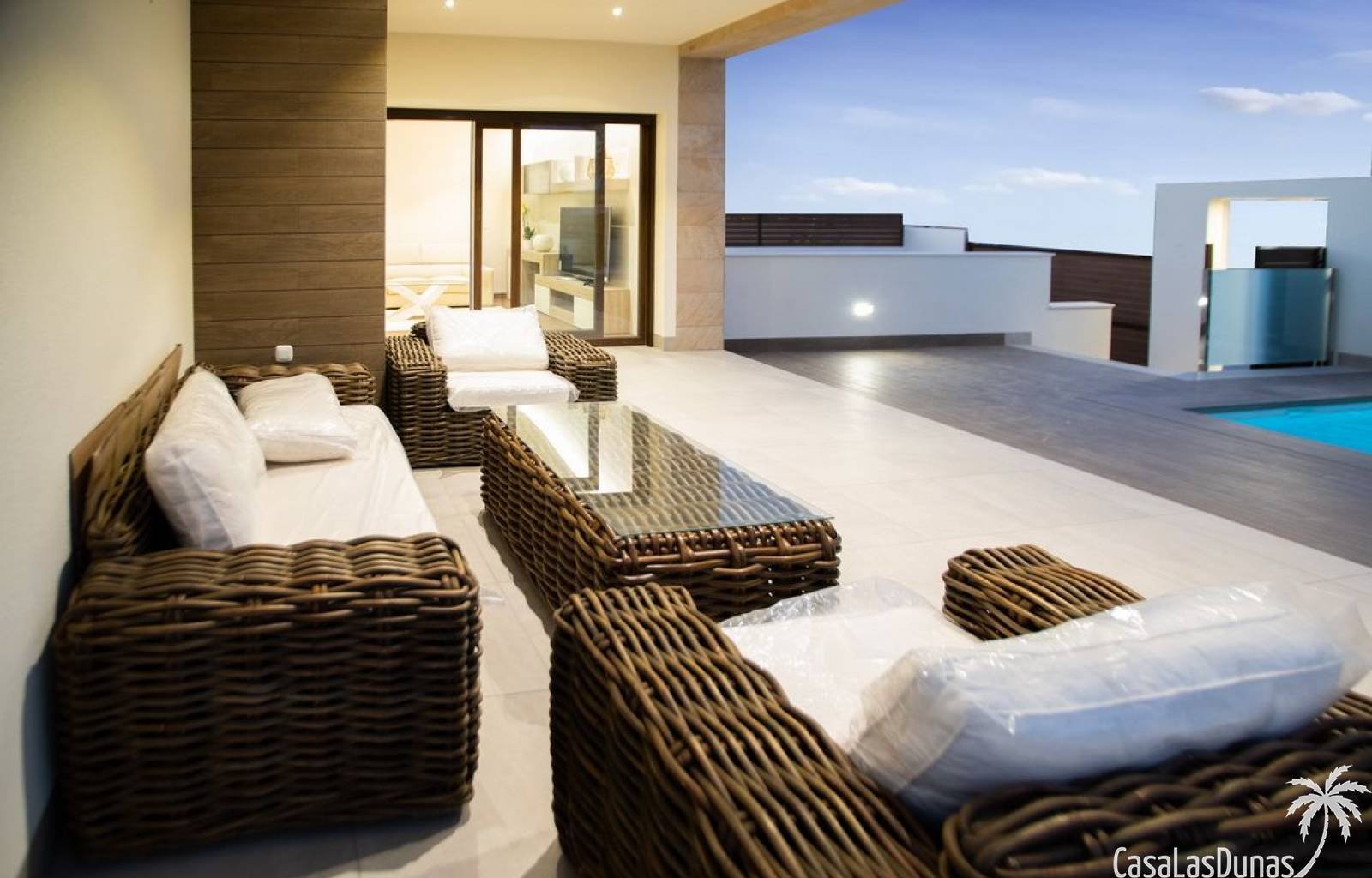 Dieses prächtige Projekt neuer Luxusvillen befindet sich im traditionellen Dorf Benijófar. Diese Villen verschiedener Modelle befinden sich auf einem