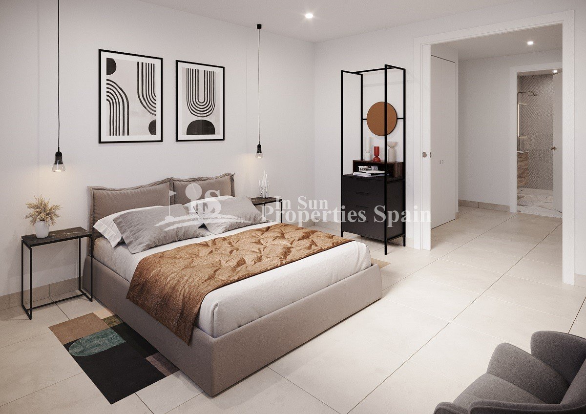 NEU GEBAUTER WOHNUNGSKOMPLEX IN SANTA POLA - nur 1 km vom Strand entfernt! Schöne 94m2 Wohnung mit 3 Schlafzimmern, 2 Bädern, offenes Wohnzimmer / Kü