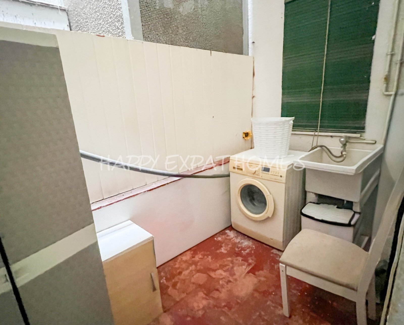 WOHNUNG IM ZENTRUM VON SITGES MIT TOURISTISCHER LIZENZ — Diese helle und geräumige Wohnung mit 105 m² liegt perfekt in einer der begehrtesten Gegenden