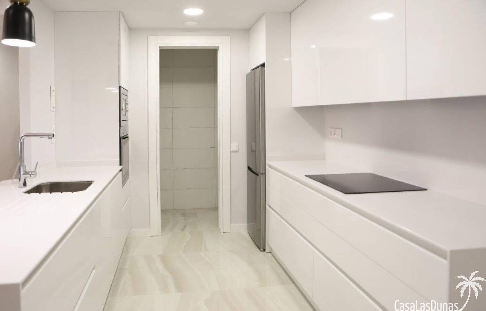 Haben Sie schon immer von einer wunderschönen Wohnung in Benidorm mit atemberaubendem Meerblick geträumt? Dies ist Ihre Chance, Ihren Traum wahr werd