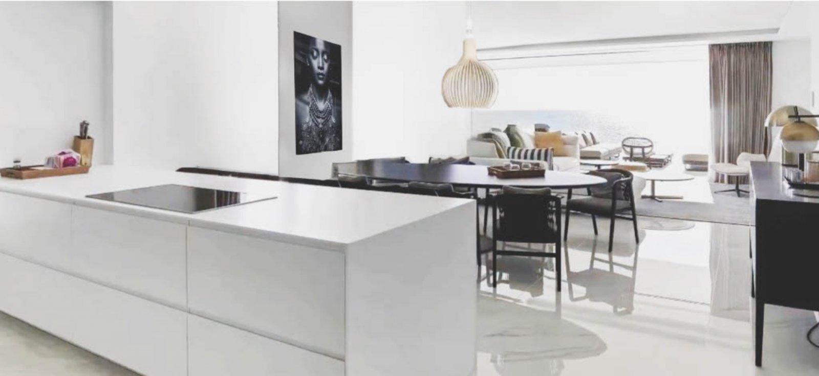 Im charmanten Ort Relleu gelegen, bietet dieser Wohnkomplex eine Vielzahl von Wohnoptionen, die sich an unterschiedliche Bedürfnisse anpassen. Mit in