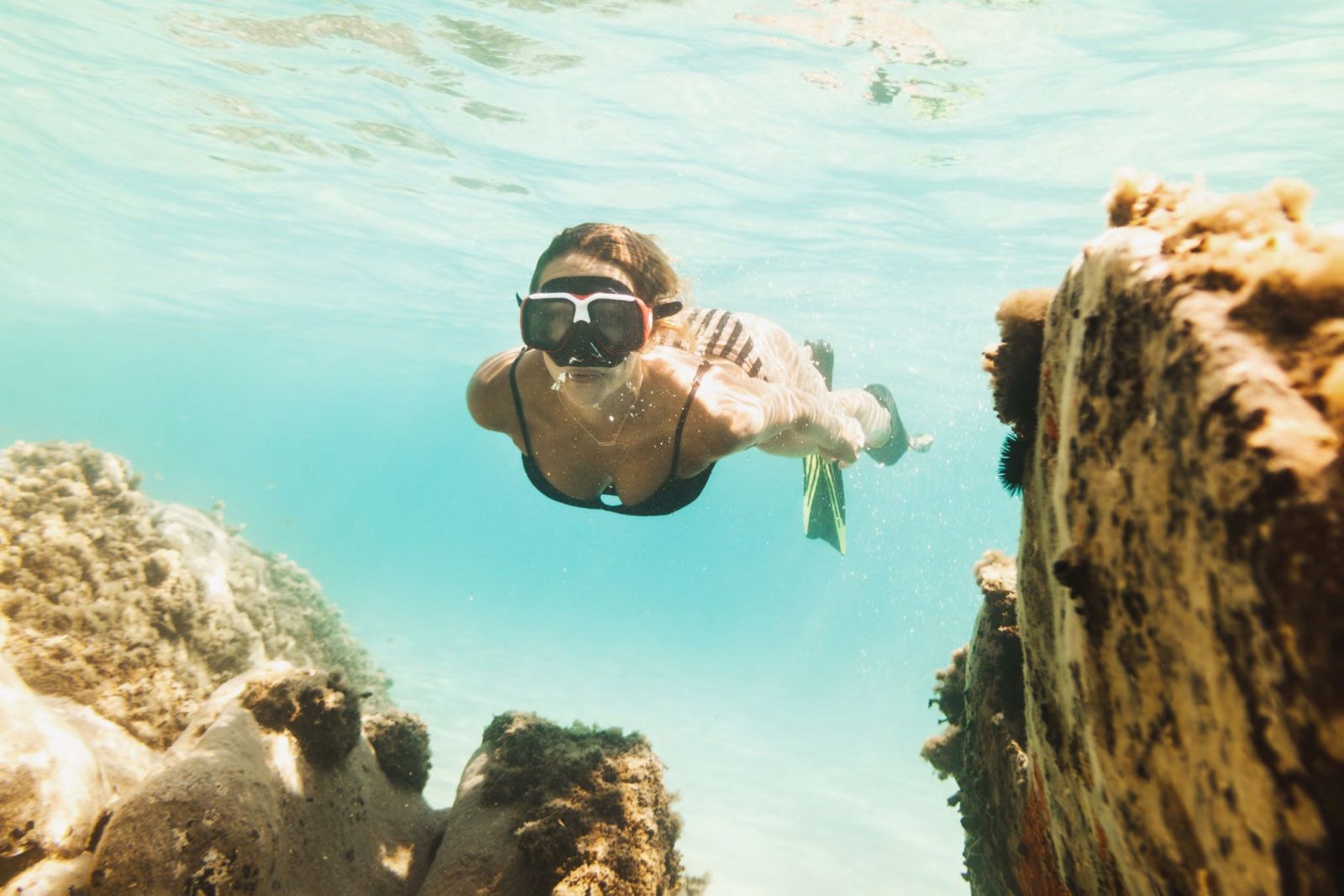 In der exklusiven Gegend von La Manga del Mar Menor gelegen, bietet diese Wohnanlage eine Auswahl von 167 Immobilien, darunter Apartments und Penthäu