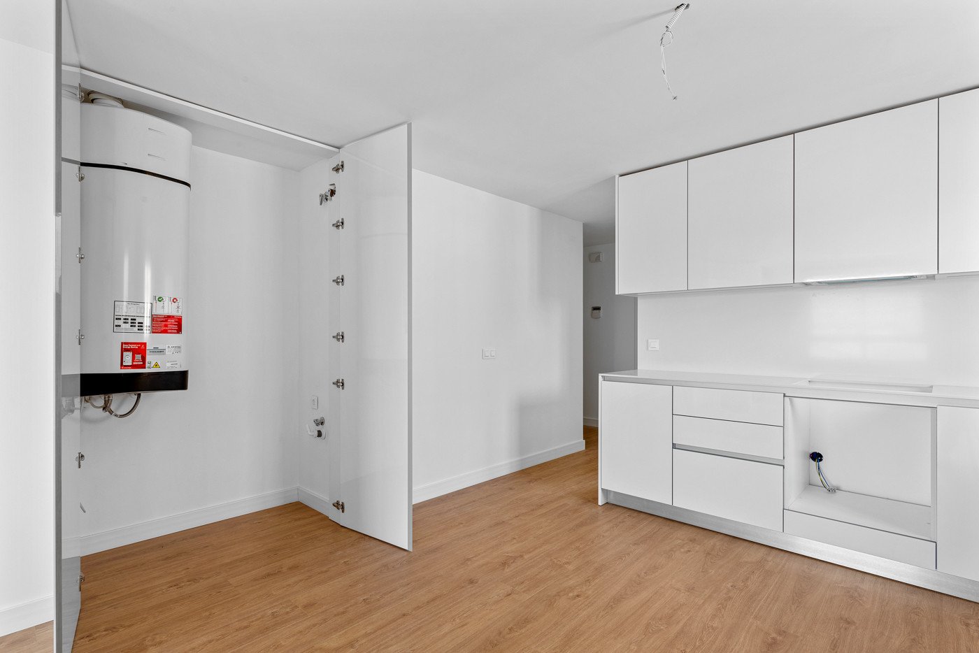 Brandneues Penthouse mit privatem Solarium in Villamartín, PAU 8 Orihuela Costa. Entdecken Sie diese dritte Etage Penthouse mit Aufzug, in der belie