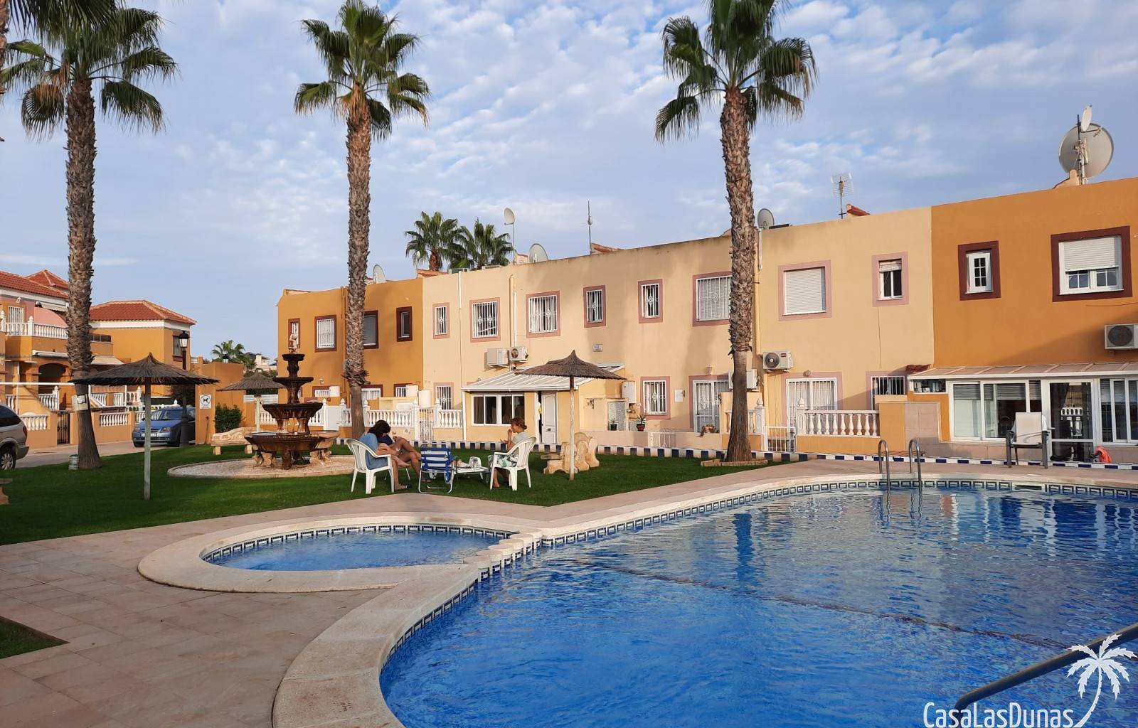 *Auf diesen Artikel erhalten Sie 10 % Rabatt, wenn er innerhalb von 2 Wochen eintrifft, solange er noch verfügbar ist.
Ein Ferienhaus im Zentrum von