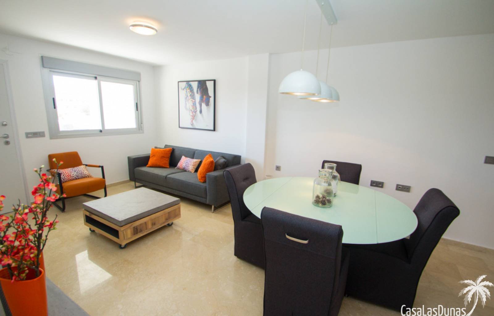 Diese schönen, sehr kompletten Wohnungen in Villamartin befinden sich im Bau. Die Ausstattung beinhaltet: voll installierte Klimaanlage, Weißwarenpak