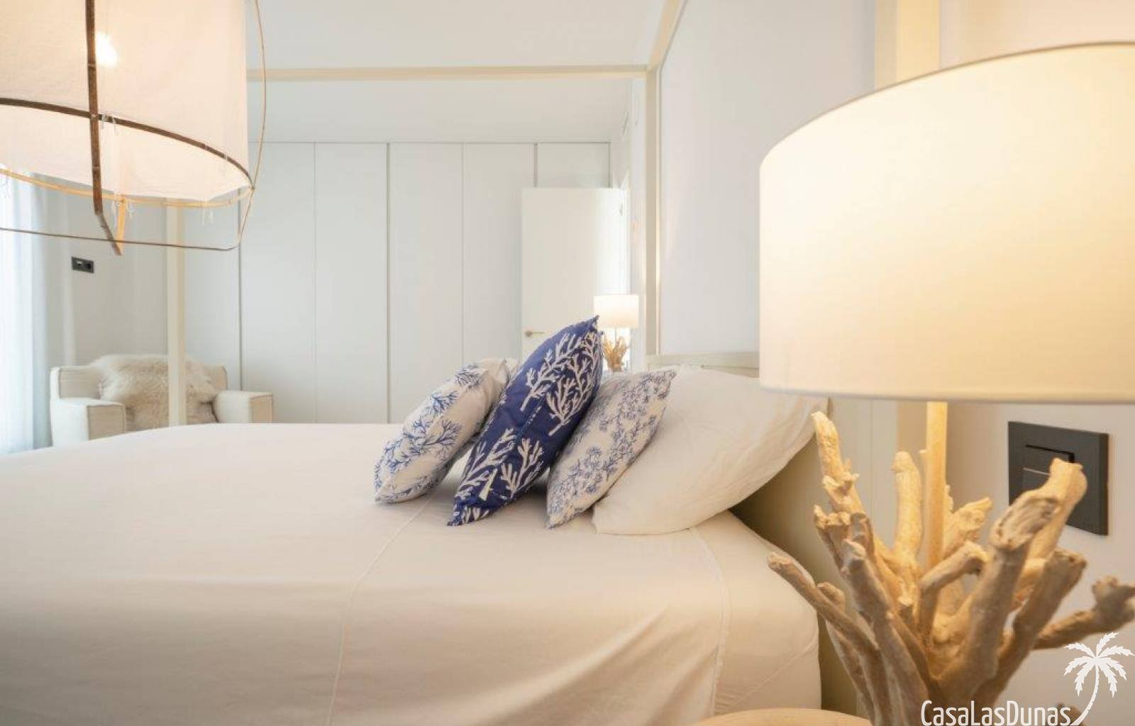 VILLA SUNRISE bietet ein unvergleichliches Urlaubserlebnis für diejenigen, die Luxus und Komfort in einer idyllischen Umgebung suchen. An der wunders