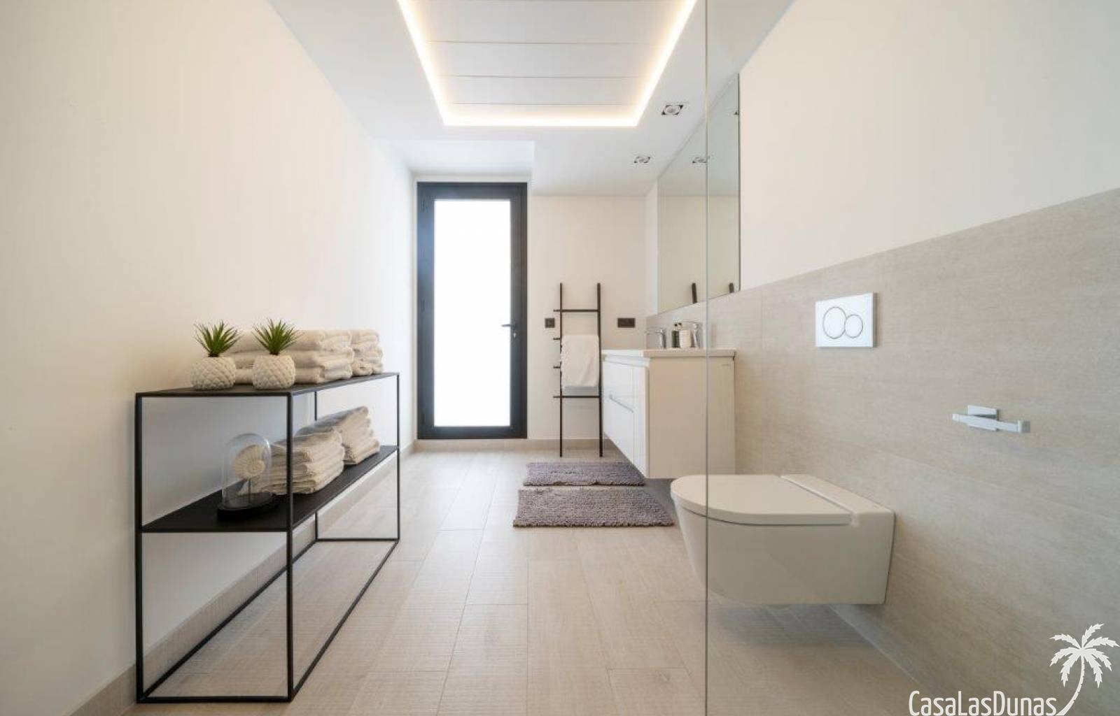 VILLA SUNRISE bietet ein unvergleichliches Urlaubserlebnis für diejenigen, die Luxus und Komfort in einer idyllischen Umgebung suchen. An der wunders