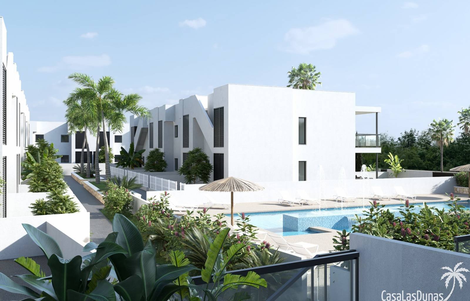 Dieser prächtige Komplex liegt nur 50 Meter von einem der schönsten Strände des Mittelmeers, dem Strand Las Higuericas, in Torre de la Horadada entfe