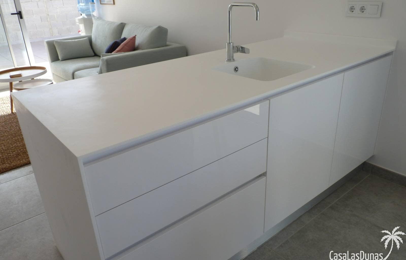 Im lebhaften Dorf Pilar de la Horadada, dem südlichsten Punkt der Costa Blanca, finden wir dieses schöne Projekt mit geräumigen Apartments. Die Häuse