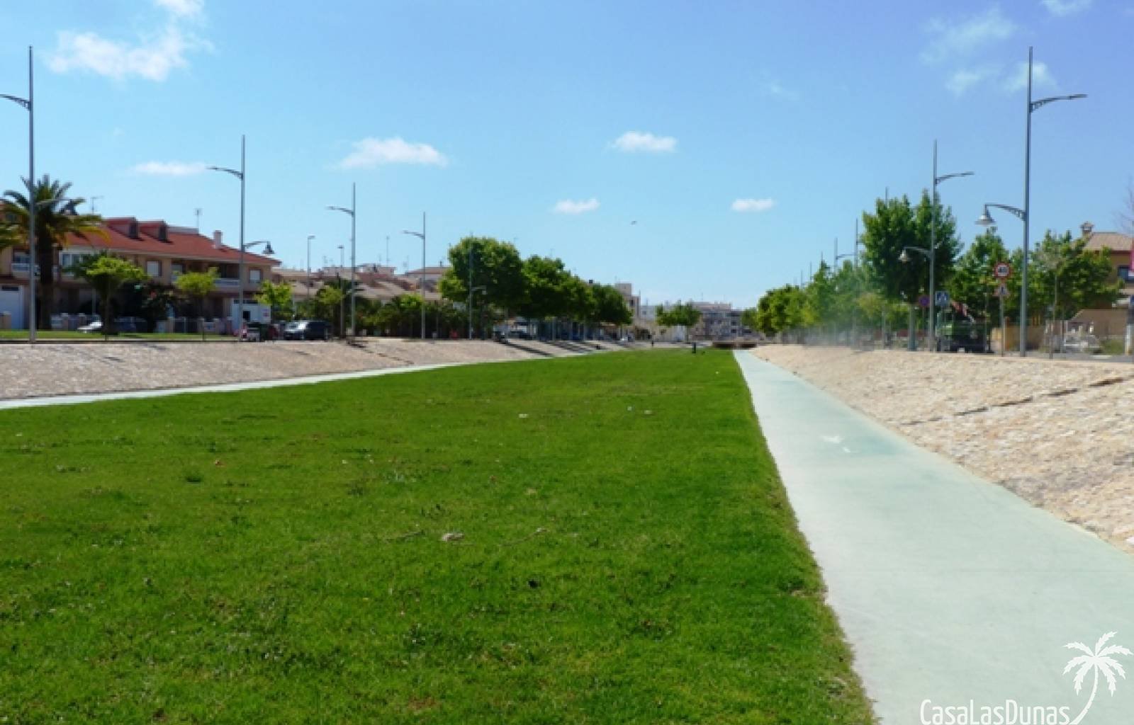 Im lebhaften Dorf Pilar de la Horadada, dem südlichsten Punkt der Costa Blanca, finden wir dieses schöne Projekt mit geräumigen Apartments. Die Häuse