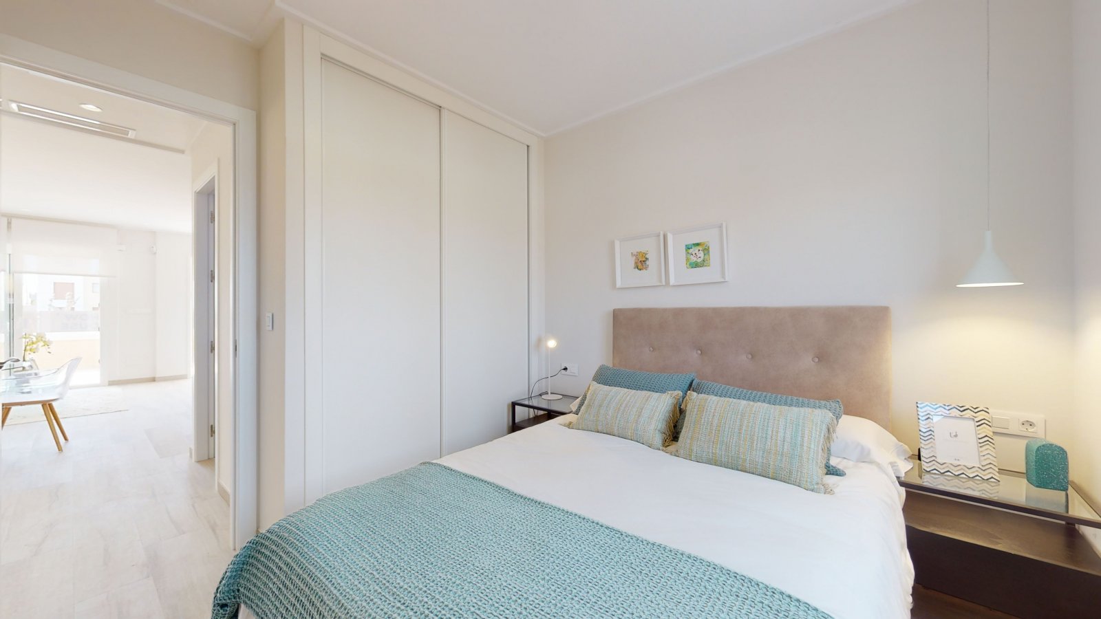 Im charmanten Ort Pilar de la Horadada gelegen, bietet diese Wohnanlage eine Vielzahl von Wohnmöglichkeiten, die unterschiedlichen Bedürfnissen gerec