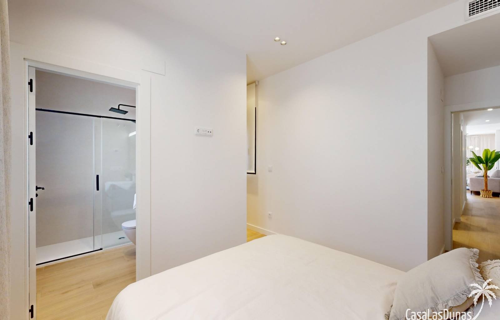 Im Zentrum des sonnigen Küstenortes Guardamar Del Segura entstehen wunderschöne Wohnungen. Die Häuser verfügen über 3 Schlafzimmer und 2 Badezimmer.