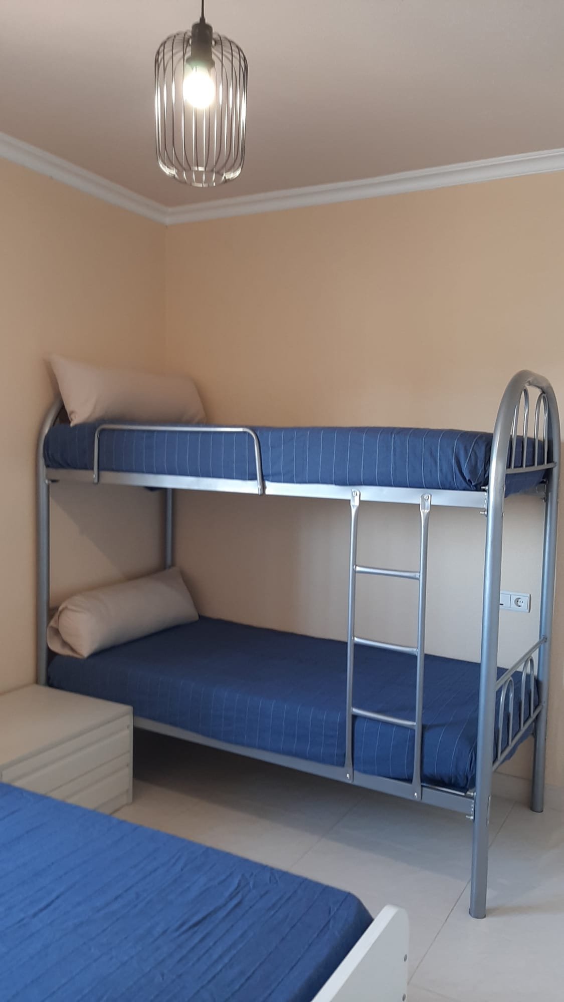 In der charmanten Stadt San Javier gelegen, bietet dieses Reihenhaus ein einzigartiges Wohnerlebnis mit Meerblick. Es wurde für diejenigen entworfen,