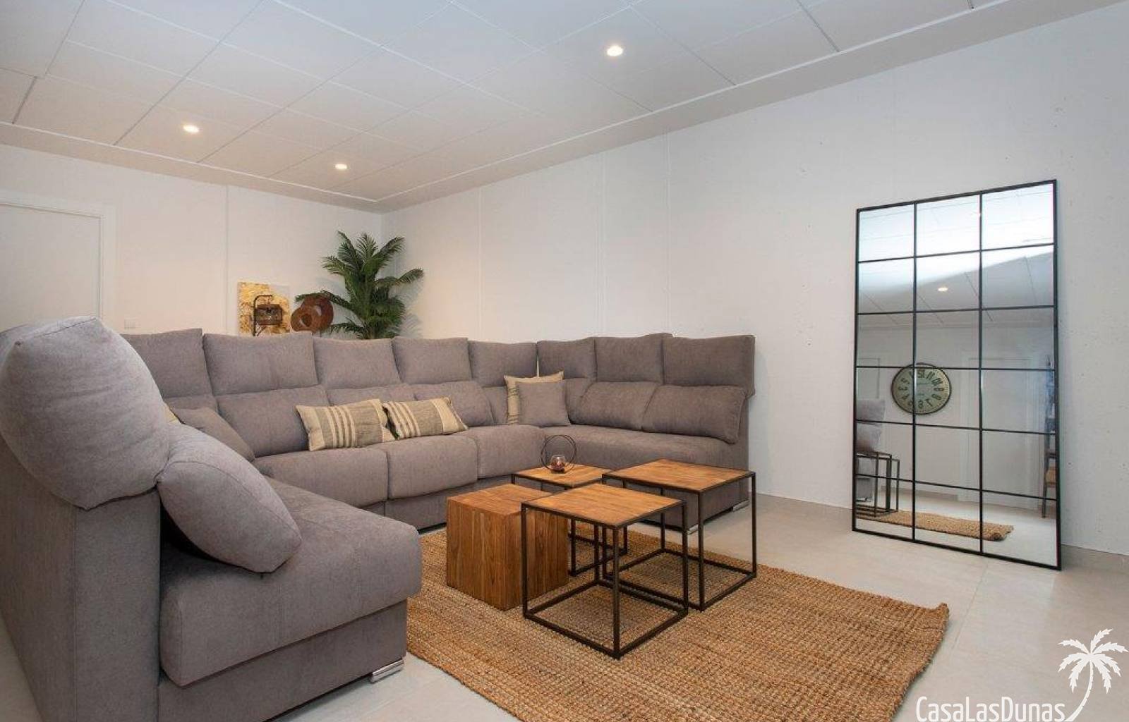 In der charmanten Stadt Hondón de las Nieves entstehen diese wunderschönen neuen Villen mit privatem Pool. Dieses Neubauprojekt bestehend aus 8 Häuse