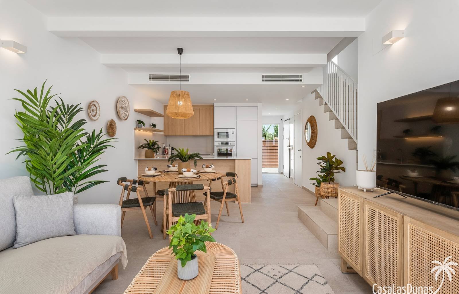 Diese neu gebauten Erdgeschosswohnungen mit drei Schlafzimmern und zwei Bädern verfügen über eine großzügige Terrasse, die Wohnungen im ersten Stock