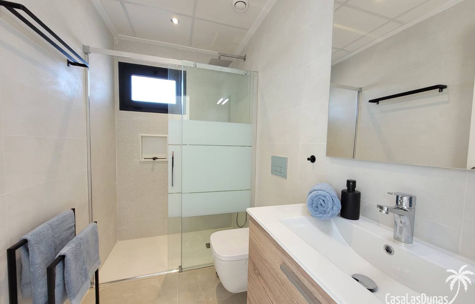 Casa Tortuga ist das ideale Reiseziel für einen unbeschwerten Urlaub unter der Sonne von Ciudad Quesada im Bundesstaat Rojales. Diese moderne, geschm