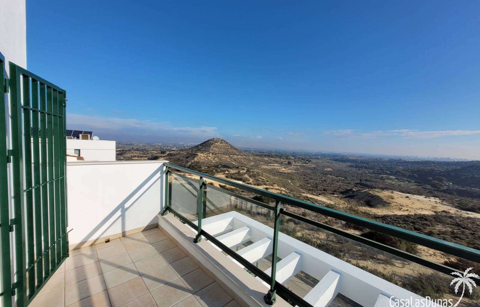 Die Villa Montesol ist ein atemberaubendes Anwesen, ideal für alle, die Komfort und Bequemlichkeit suchen. Diese Villa ist so gestaltet, dass Sie sic