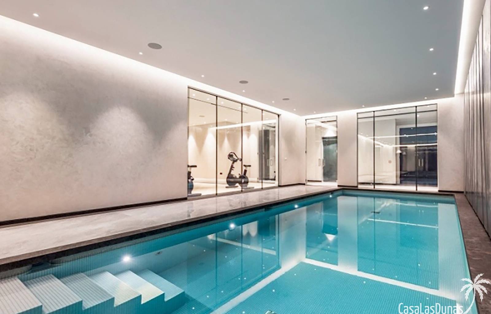 Dieser neue Immobilienkomplex in Relleu befindet sich in der Endphase des Baus. Es sind nur Einheiten mit 3 Schlafzimmern und 2 Bädern im Zwischenges