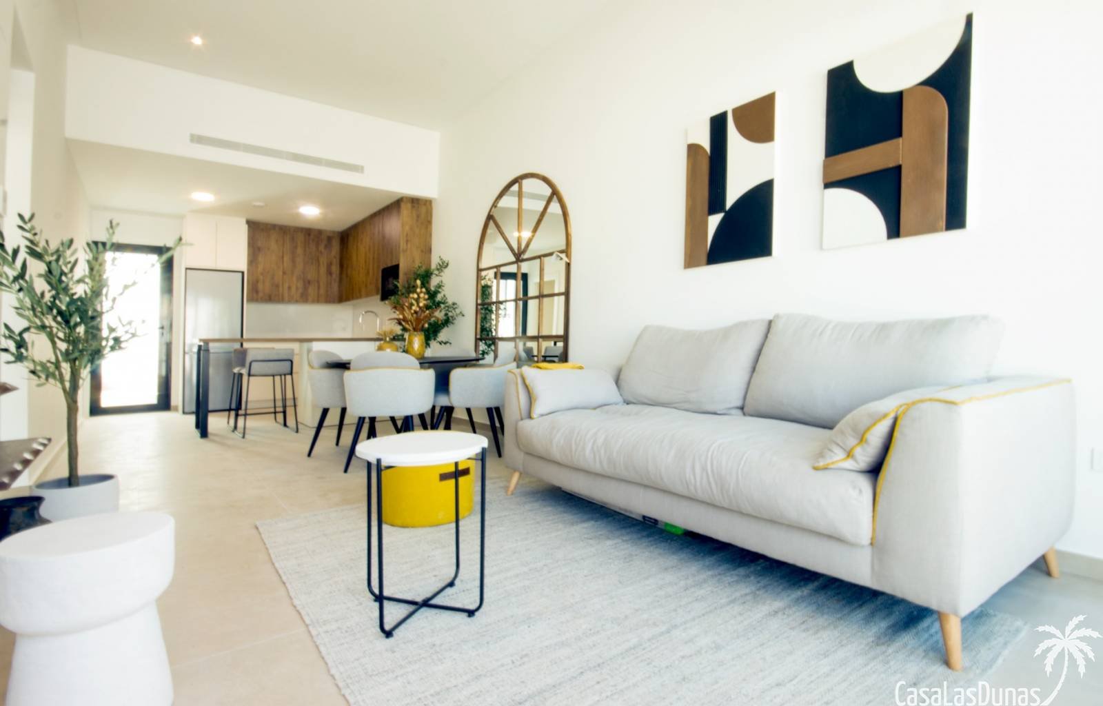 Diese wunderschönen modernen Apartments werden derzeit im charmanten spanischen Dorf San Fulgencio gebaut. Zur Auswahl stehen zwei Modelle: Erdgescho