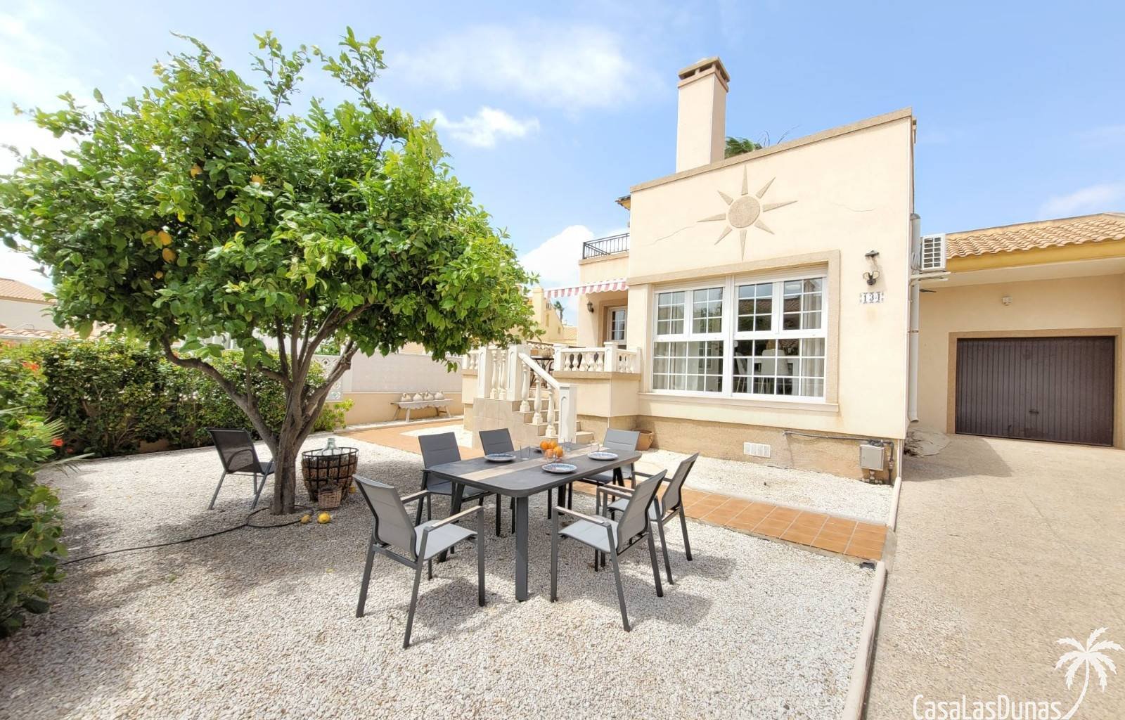 Playa Flamenca: In dieser prächtigen, freistehenden Villa erwartet Sie eine Oase der Ruhe, nur wenige Schritte von allen Annehmlichkeiten entfernt! Stellen Sie sich Playa Flamenca: In dieser prächtigen, freistehenden Villa erwartet Sie eine Oase der Ruhe, nur wenige Schritte von allen Annehmlichkeiten entfernt! Stellen Sie sich