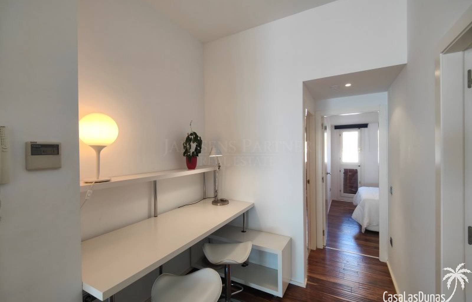 Diese Immobilie befindet sich in einer der exklusivsten und begehrtesten Wohngegenden von Altea und überzeugt durch eine hervorragende Lage. Nur weni