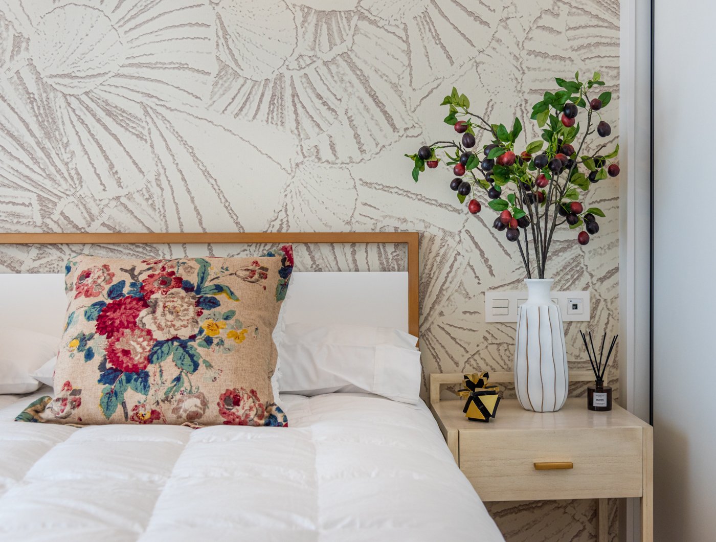 In der charmanten Stadt Benijófar gelegen, bietet dieser Wohnkomplex insgesamt 31 Wohnungen, die darauf ausgelegt sind, die Bedürfnisse der anspruchs