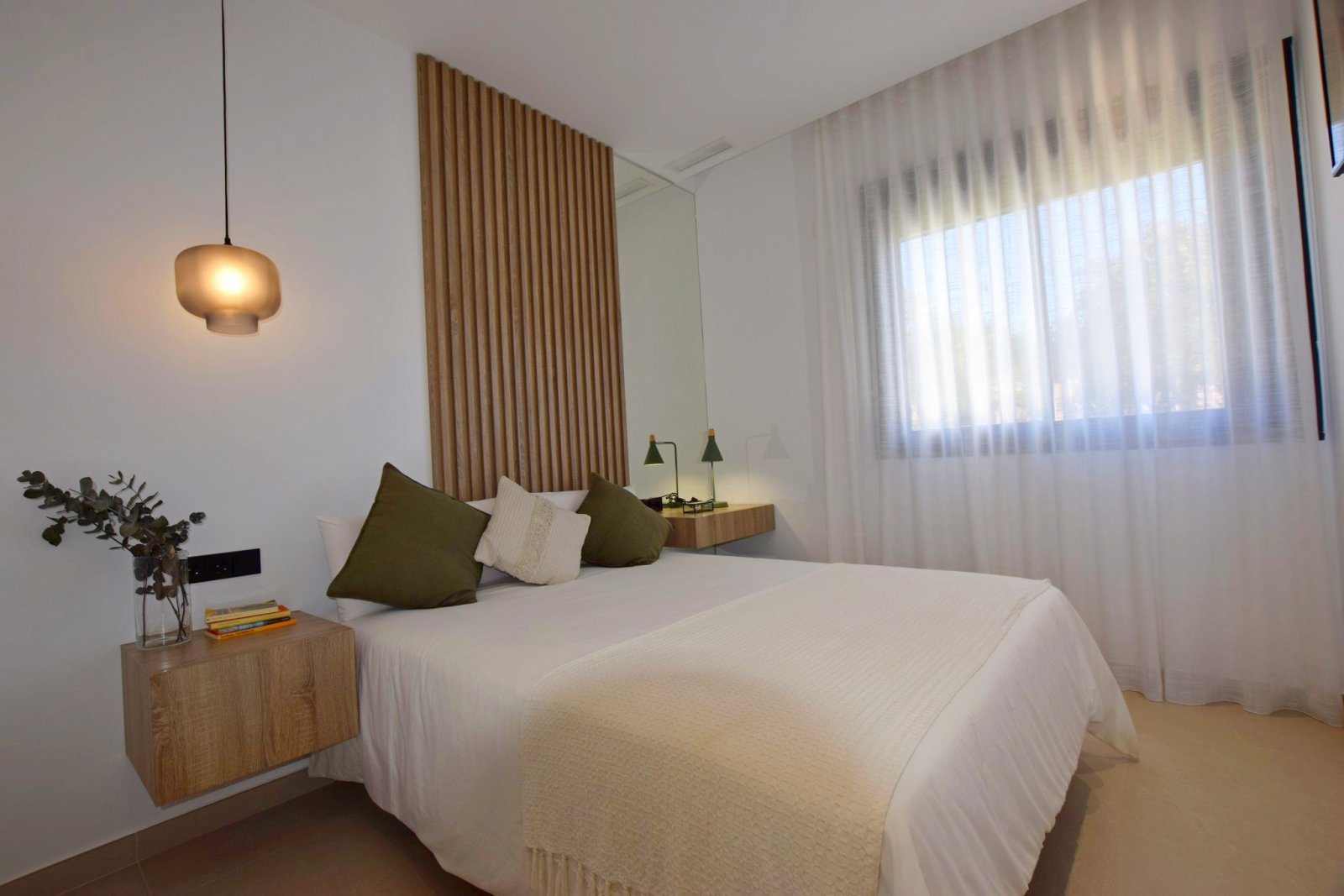 In der exklusiven Gegend von Los Guardianes gelegen, bietet dieses Wohnresort eine Auswahl von 14 Immobilien, darunter Wohnungen, ground-floor, low-b