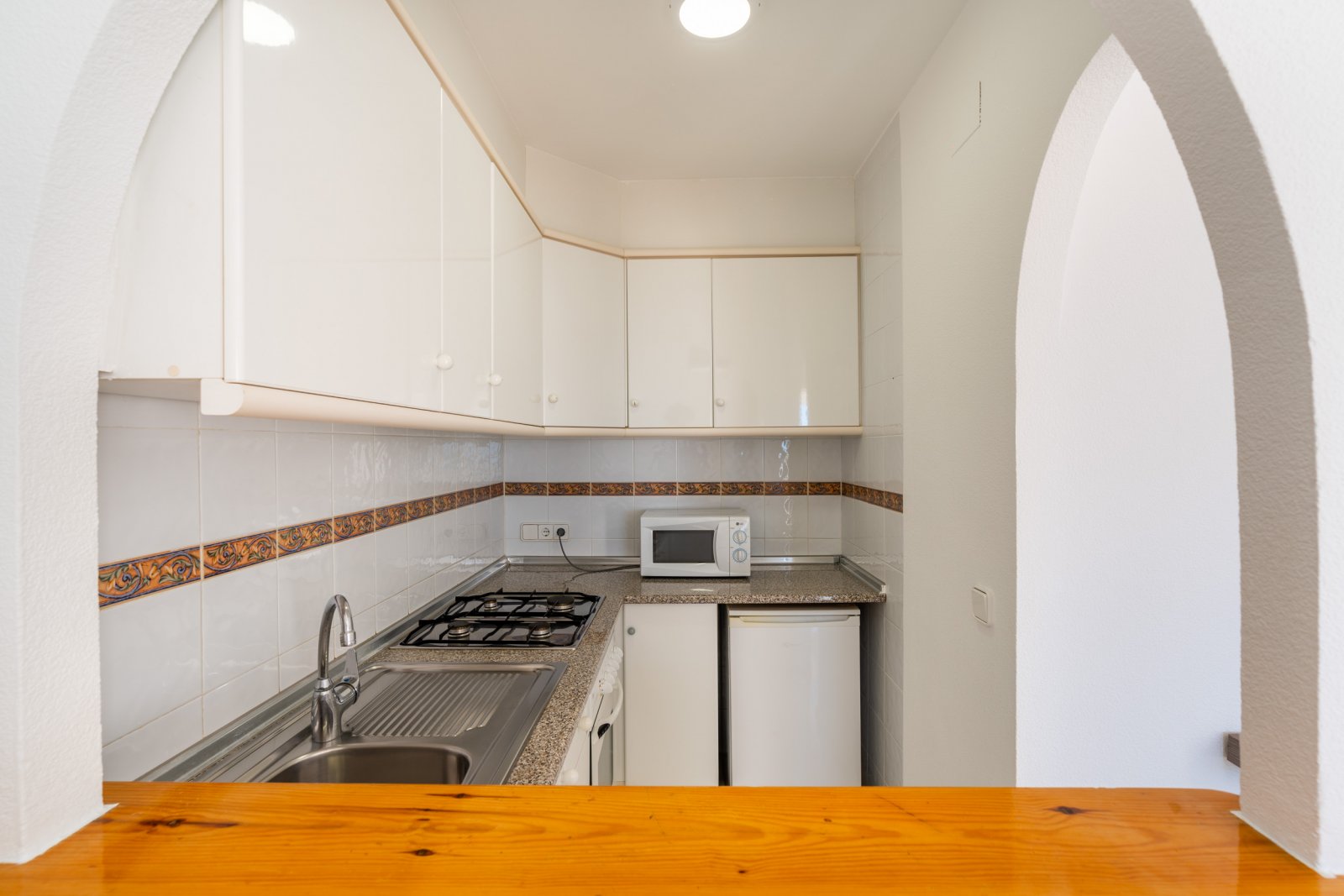 In der schönen Stadt Calpe gelegen, bietet diese Wohnanlage eine Vielzahl von Wohnmöglichkeiten, die auf unterschiedliche Bedürfnisse und Vorlieben z