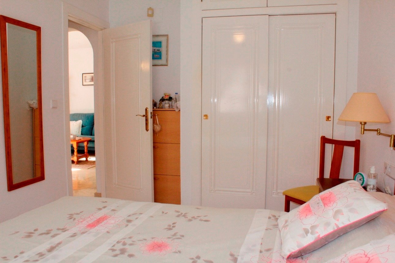  Wunderschöner Bungalow mit 2 Schlafzimmern in Oporto Golf, Los Dolses – Villamartín.&#13;&#13;
Dieser makellose, nach Südwesten ausgerichtete Bungalo