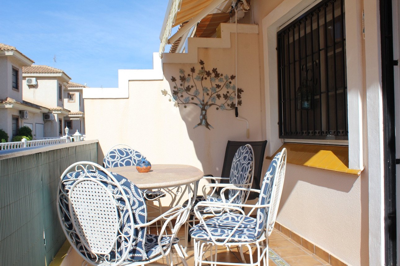  Wunderschöner Bungalow mit 2 Schlafzimmern in Oporto Golf, Los Dolses – Villamartín.&#13;&#13;
Dieser makellose, nach Südwesten ausgerichtete Bungalo