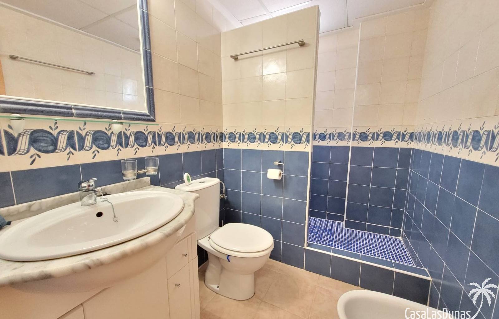 Casa de Cerro ist eine charmante Ferienunterkunft, die alles bietet, was Sie für einen erholsamen und komfortablen Urlaub benötigen. Dieses Gebäude v