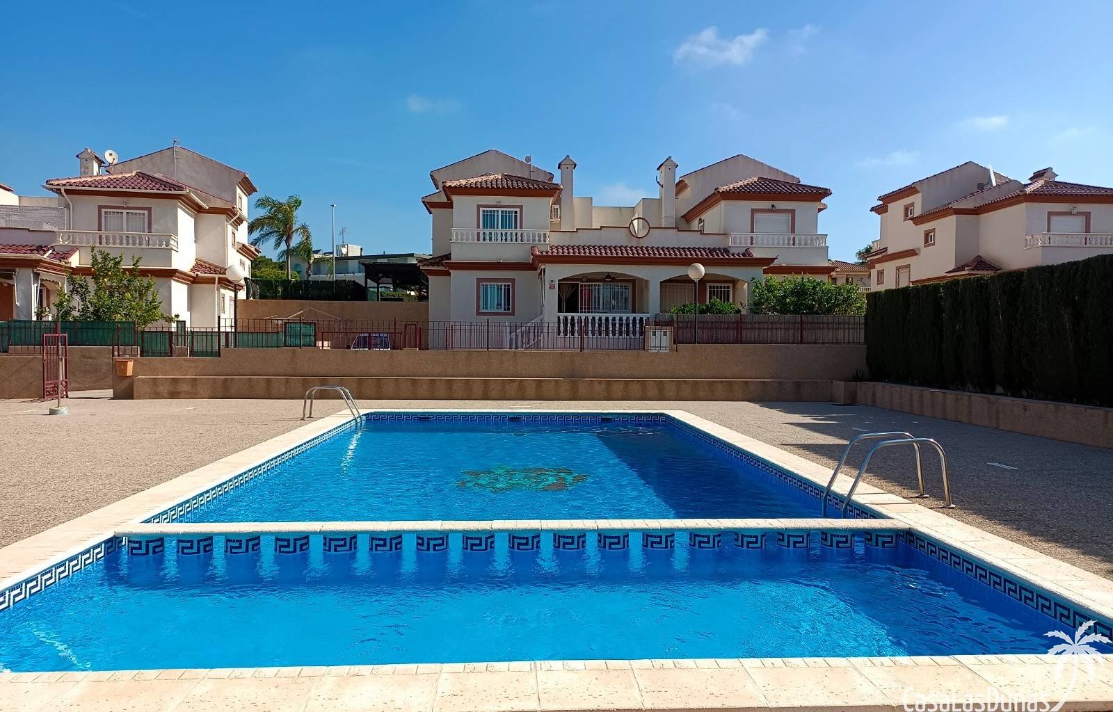 Casa de Cerro ist eine charmante Ferienunterkunft, die alles bietet, was Sie für einen erholsamen und komfortablen Urlaub benötigen. Dieses Gebäude v