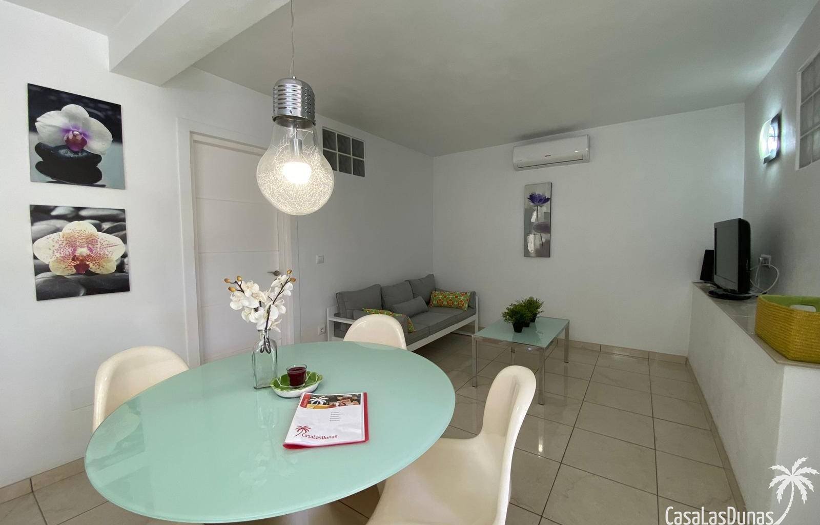 Die Villa El Sueño am Rande von La Marina (San Fulgencio) bietet dank ihrer erhöhten Lage einen luxuriösen Rückzugsort mit atemberaubendem Panoramabl