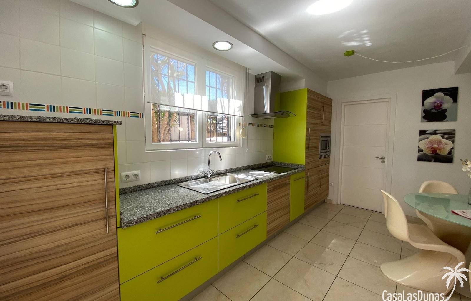 Die Villa El Sueño am Rande von La Marina (San Fulgencio) bietet dank ihrer erhöhten Lage einen luxuriösen Rückzugsort mit atemberaubendem Panoramabl