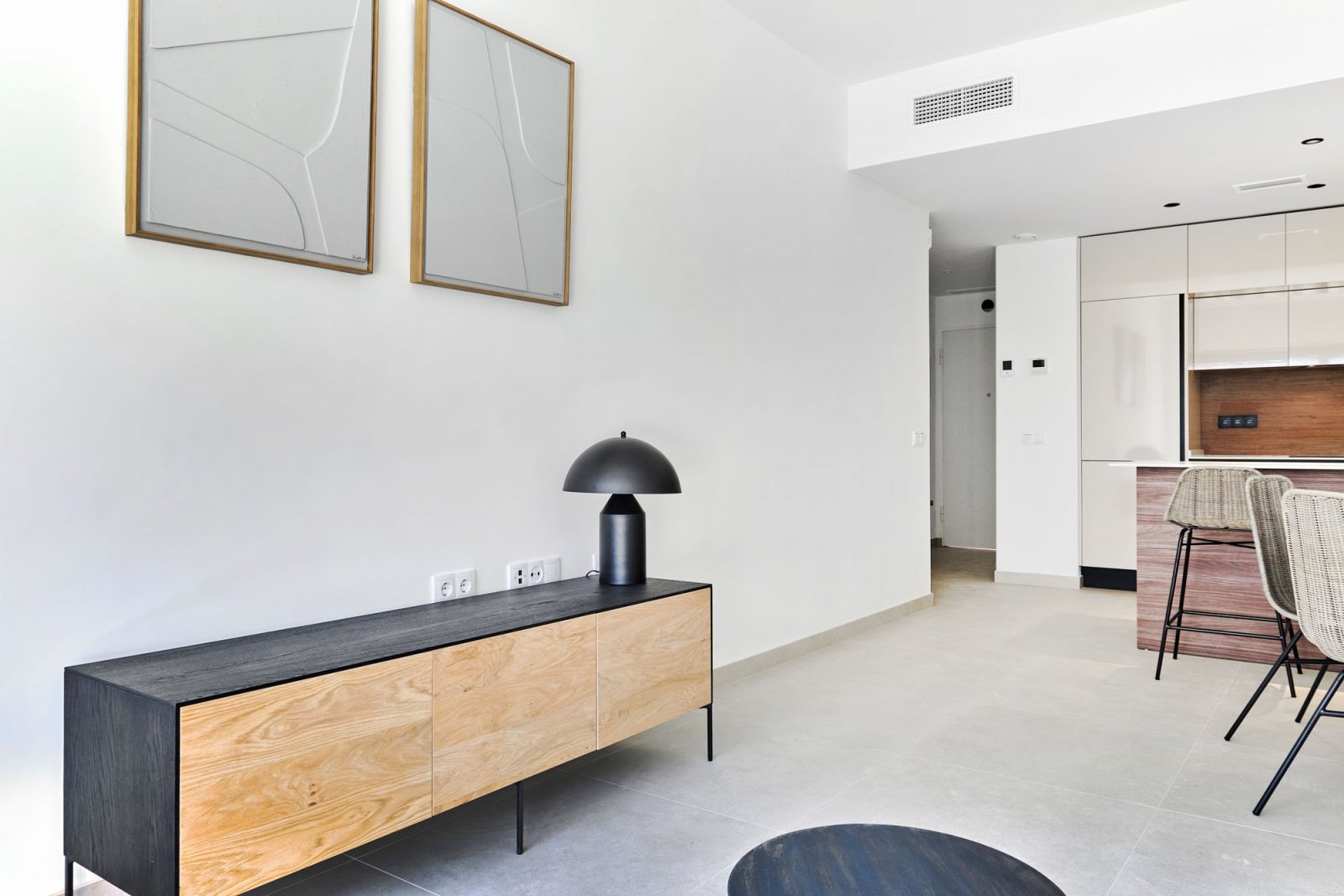  In der charmanten Stadt Torrevieja gelegen, bietet diese Wohnanlage eine Auswahl von 55 Bungalows, die darauf ausgelegt sind, die Bedürfnisse derjeni