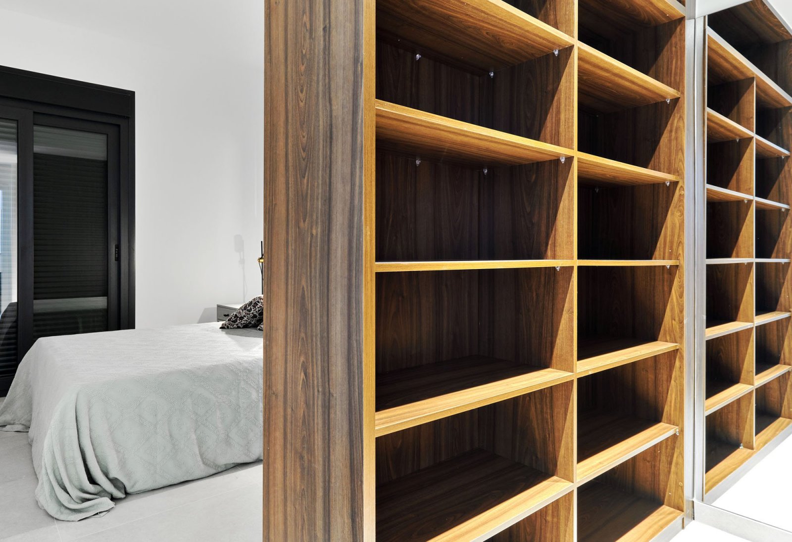  In der charmanten Stadt Torrevieja gelegen, bietet diese Wohnanlage eine Auswahl von 55 Bungalows, die darauf ausgelegt sind, die Bedürfnisse derjeni