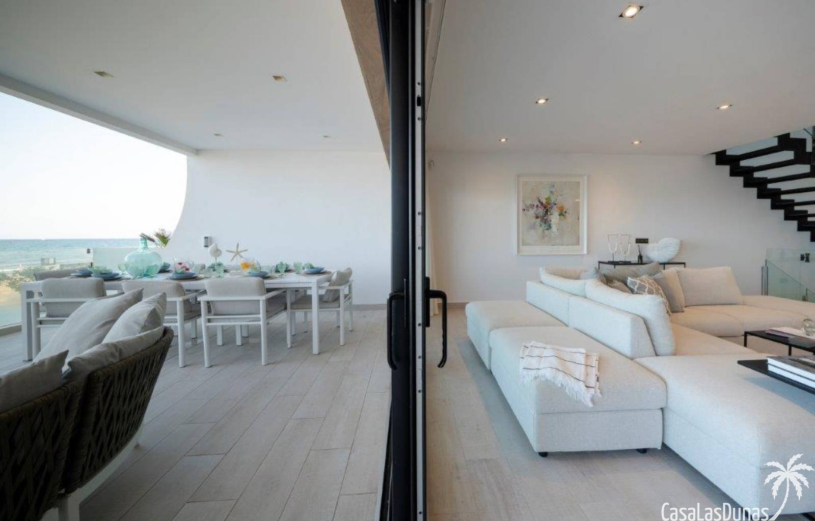 VILLA SUNRISE bietet ein unvergleichliches Urlaubserlebnis für diejenigen, die Luxus und Komfort in einer idyllischen Umgebung suchen. An der wunders