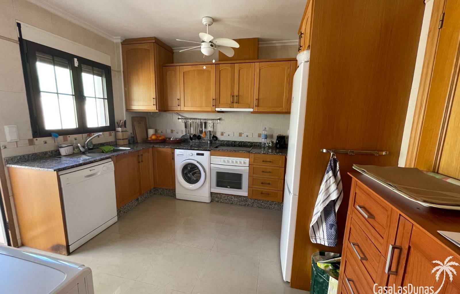 Die Villa Marina liegt in der charmanten Wohngegend La Marina in San Fulgencio und bietet eine Oase der Ruhe und des Luxus für alle, die ein einzigar