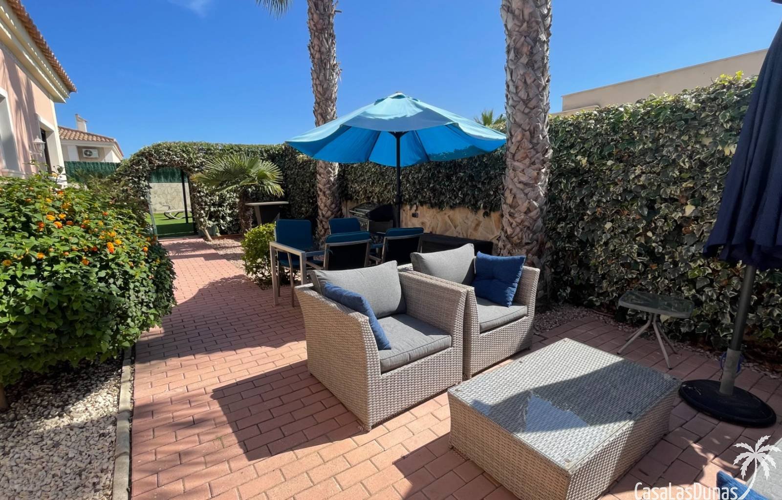 Die Villa Marina liegt in der charmanten Wohngegend La Marina in San Fulgencio und bietet eine Oase der Ruhe und des Luxus für alle, die ein einzigar