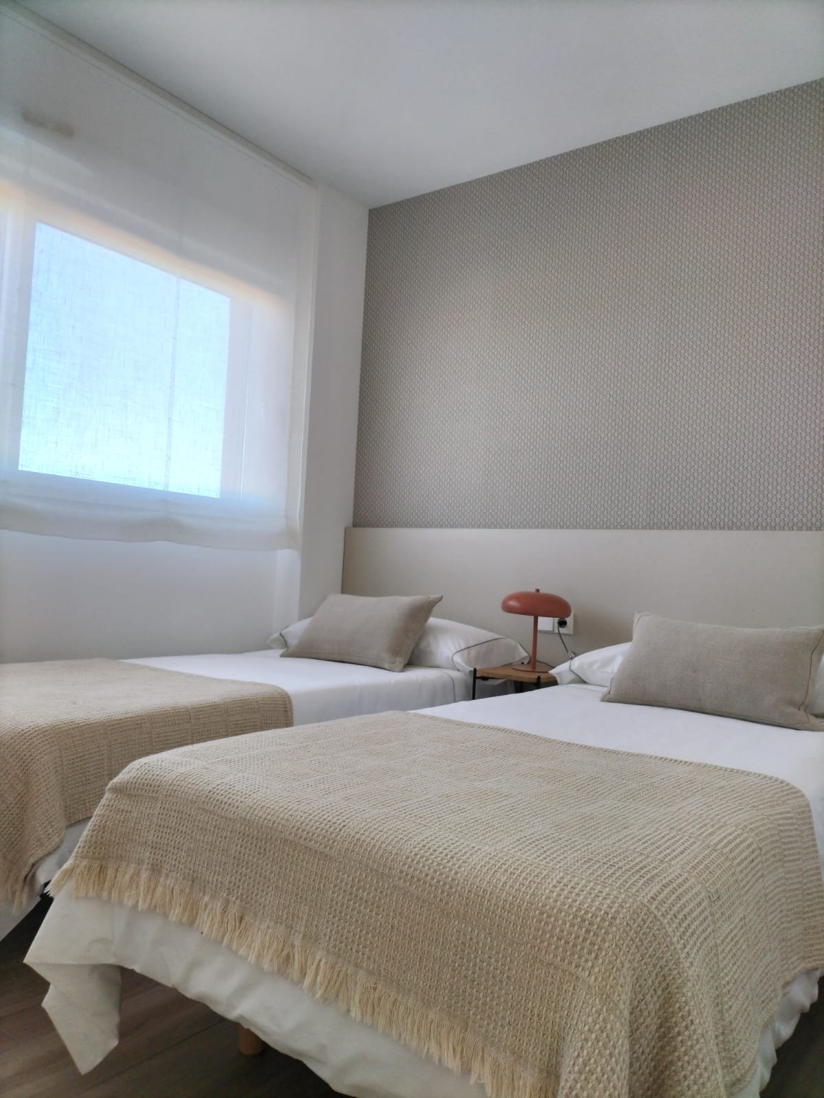 In der charmanten Stadt Orihuela gelegen, bietet diese Wohnanlage eine Vielzahl von Wohnmöglichkeiten, die unterschiedlichen Bedürfnissen und Lebenss