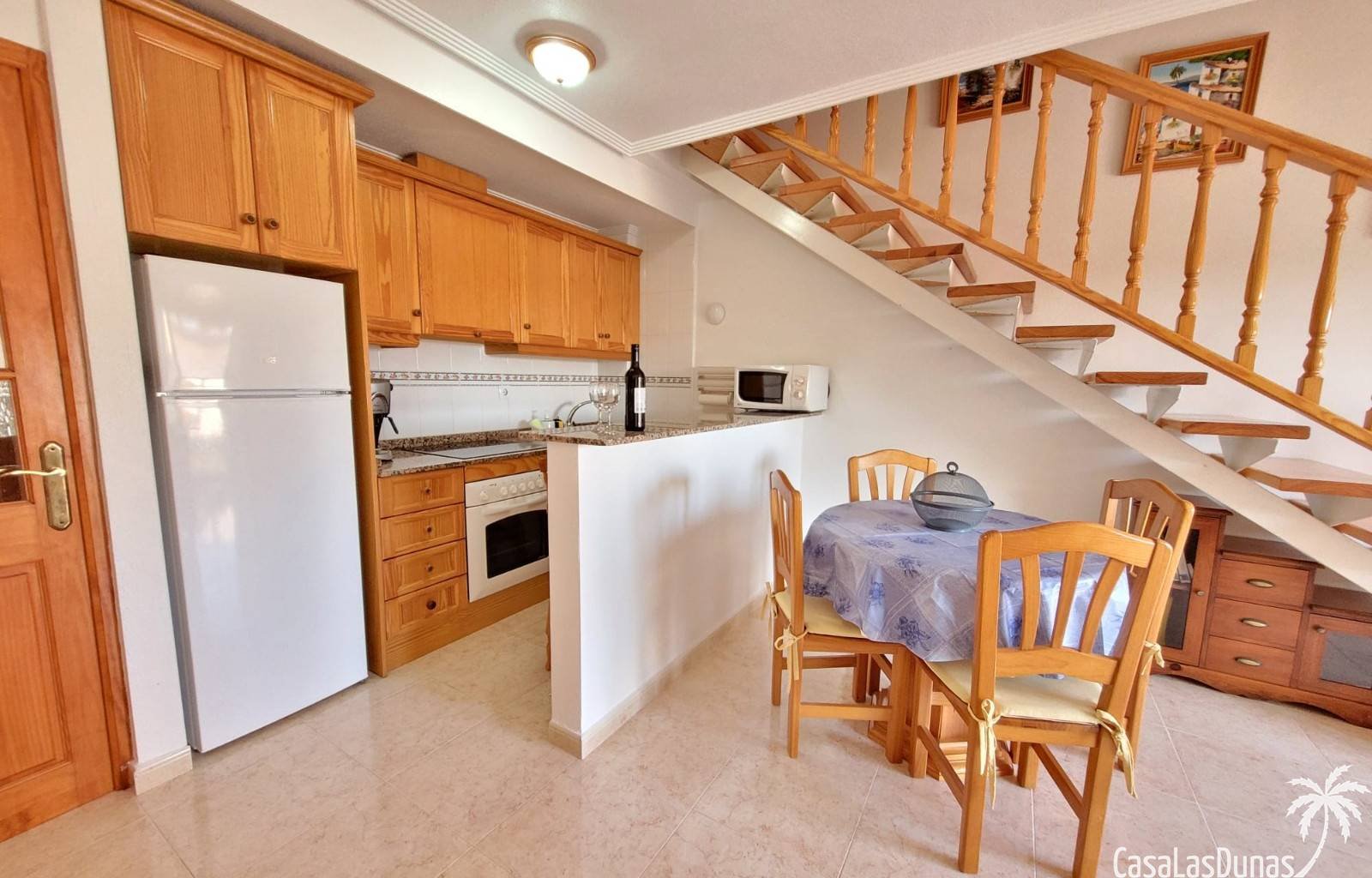  Dieses Ferienhaus im belebten Küstenort La Mata ist ein idealer Ausgangspunkt für einen erholsamen Urlaub. Mit seiner traditionellen spanischen Dekor