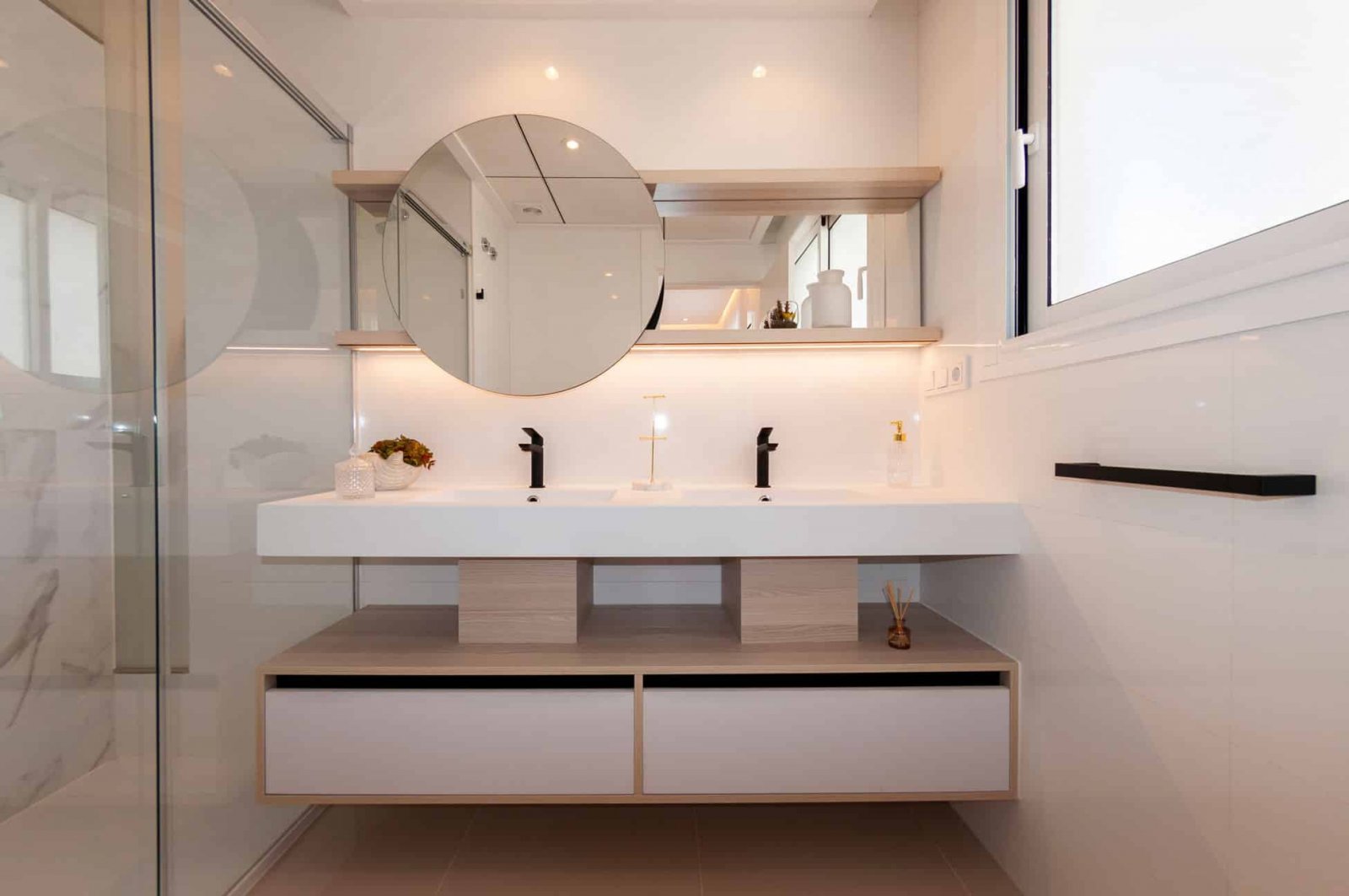  In der charmanten Ciudad Quesada gelegen, bietet diese Wohnanlage eine Auswahl von 20 Immobilien, die darauf ausgelegt sind, die Bedürfnisse derjenig